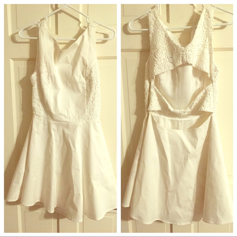 White boutique dress size medium