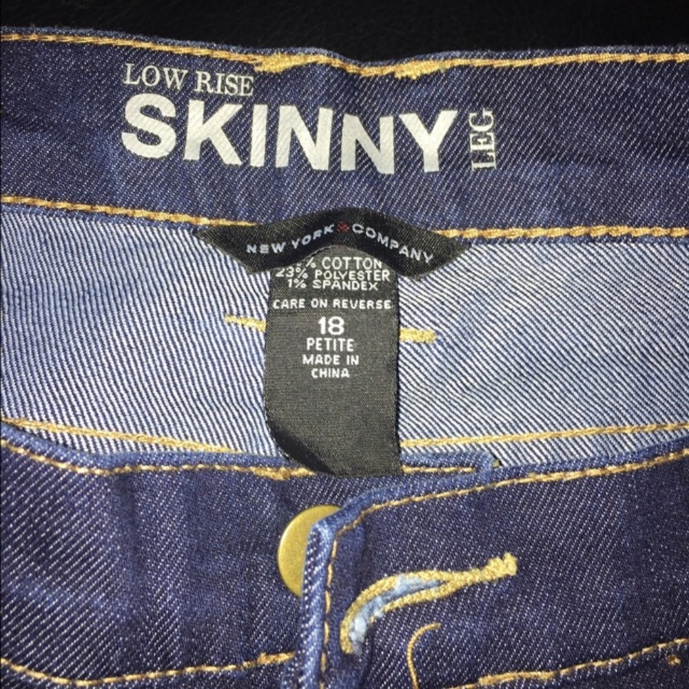 NWOT New York & Company Dark Blue Skinny Jeans