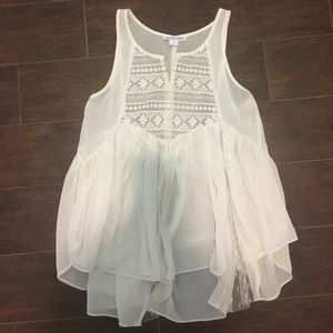Whit lace tank top