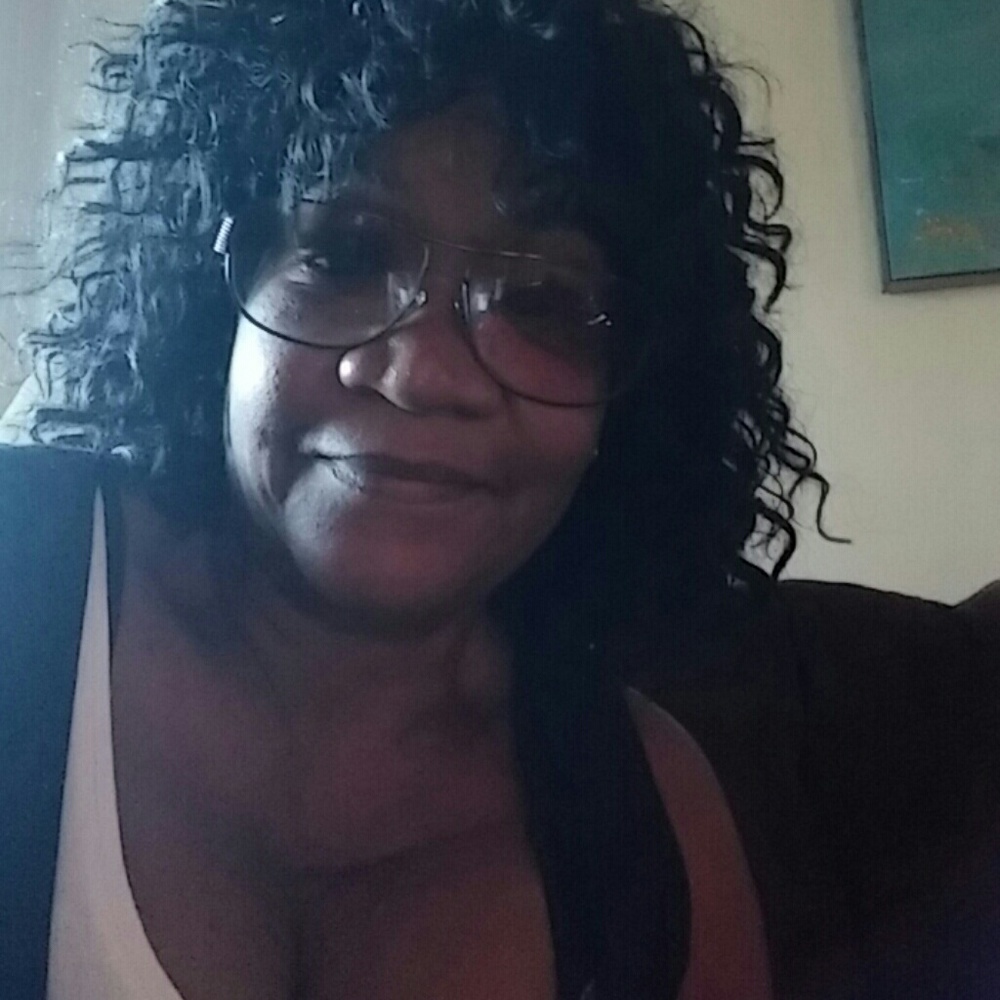 Meet your Posher, Esther