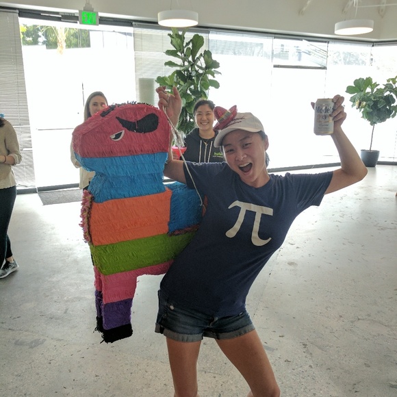 Meet your Posher, Jeannette - Picture 1 of 1