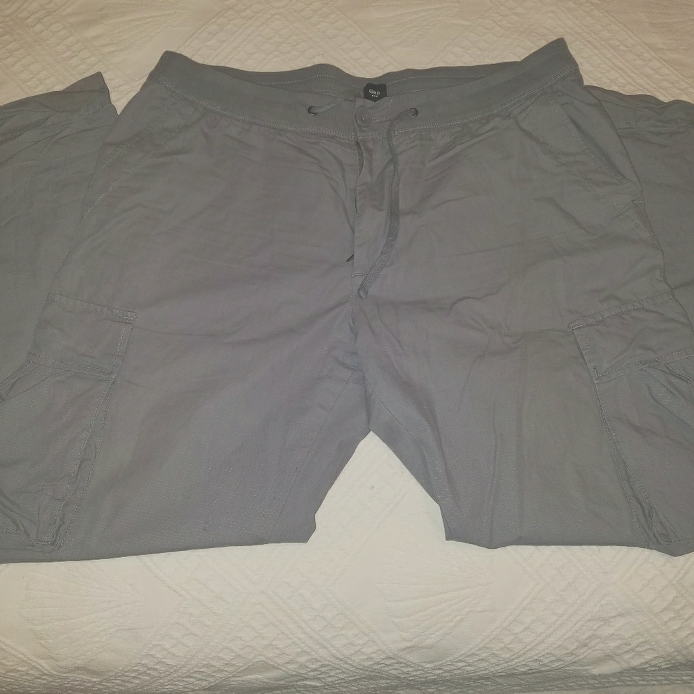 ***SOLD*** GAP cargo pants.