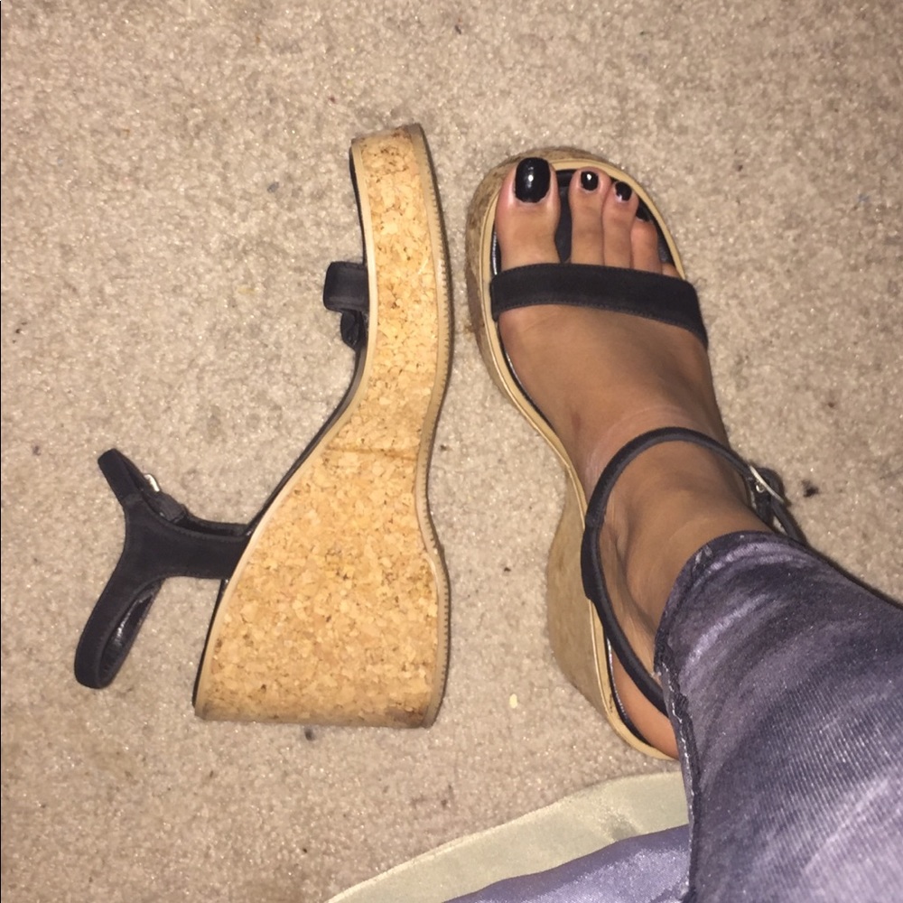 VINTAGE WEDGED SANDALS
