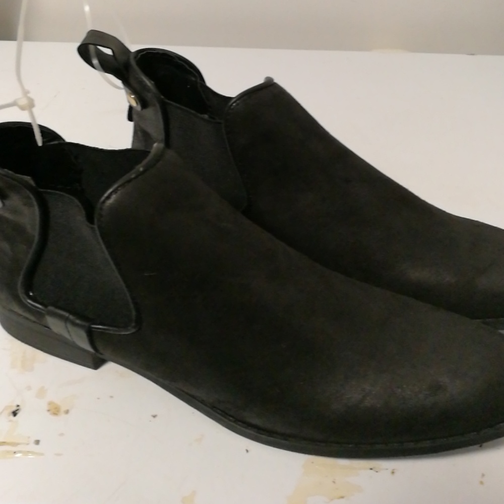 Shoe