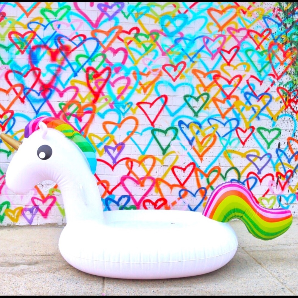 Brand 🆕 rainbow unicorn pool float! 🦄✨(not used)