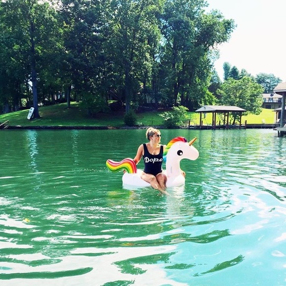 Brand 🆕 rainbow unicorn pool float! 🦄✨(not used) - Picture 4 of 4