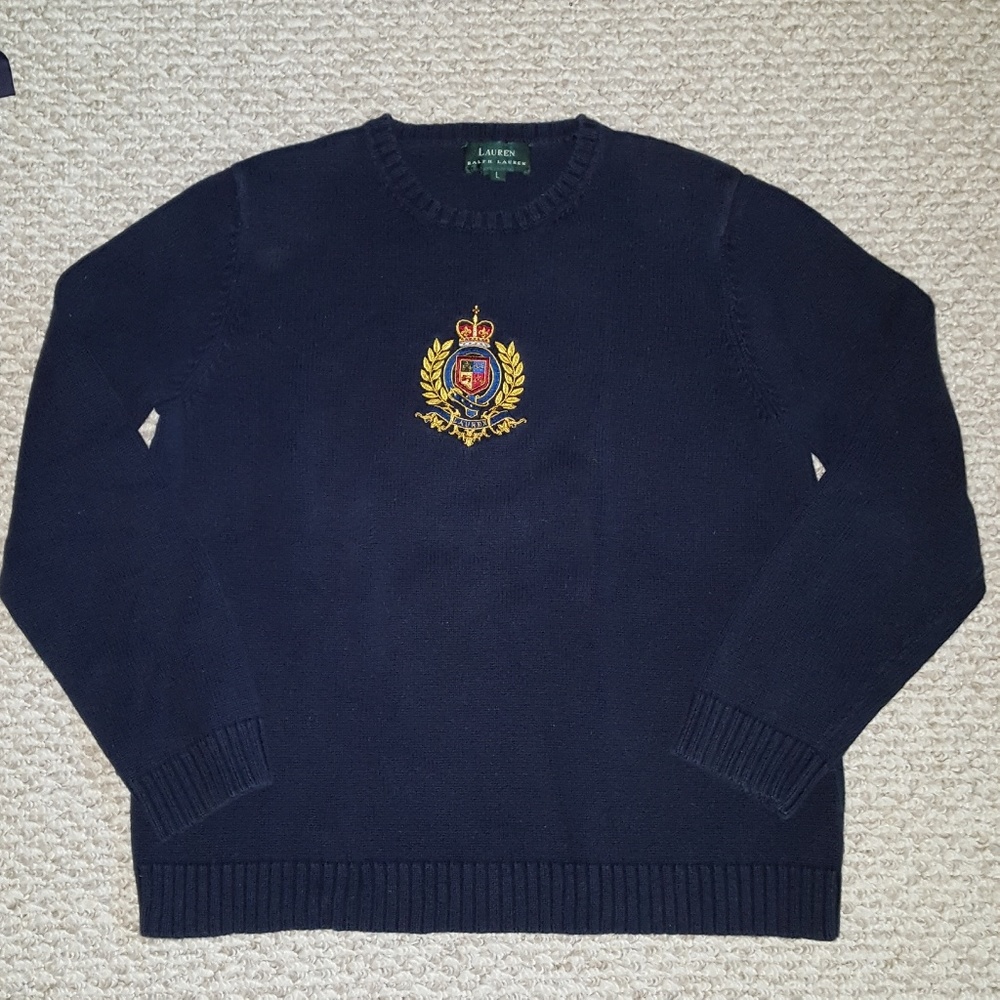 Well loved Ralph Lauren Emroidered Crest Sweater L