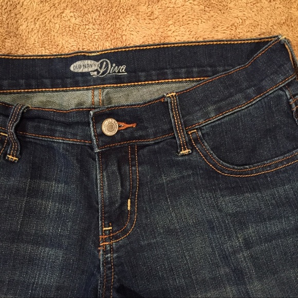 Old Navy Cuffed Jean Shorts - Picture 2 of 3