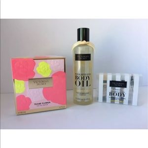 Victoria's Secret Tease Flower 1.7 oz + Extras