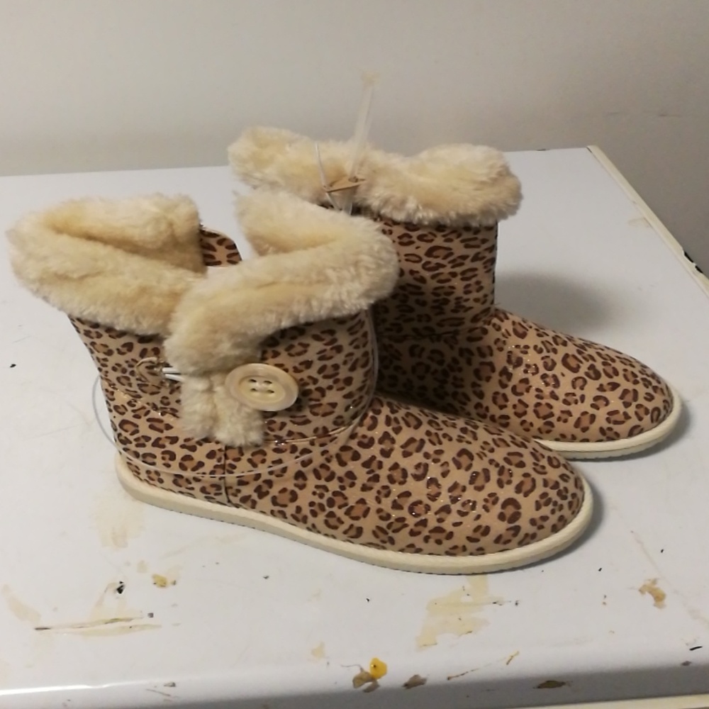 Shoe