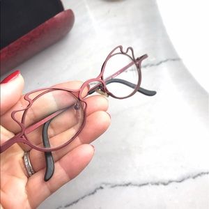 Theo red metal glasses. Made in Belgium