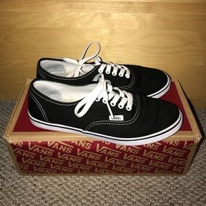VANS low top size 8