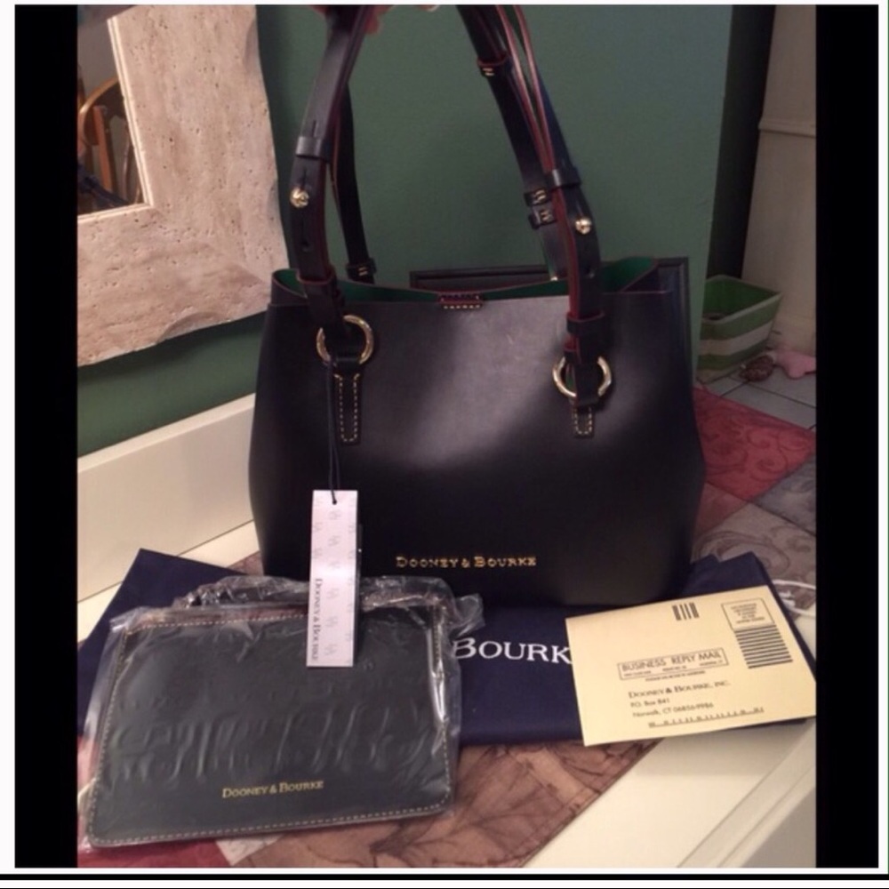Dooney & Bourke Small Briana-PRICE FIRM!!