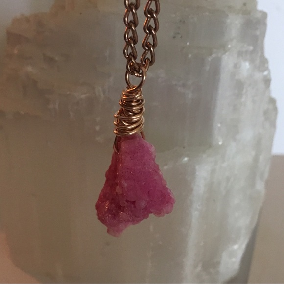 🌸 Pink Druzy Pendant - Picture 4 of 4