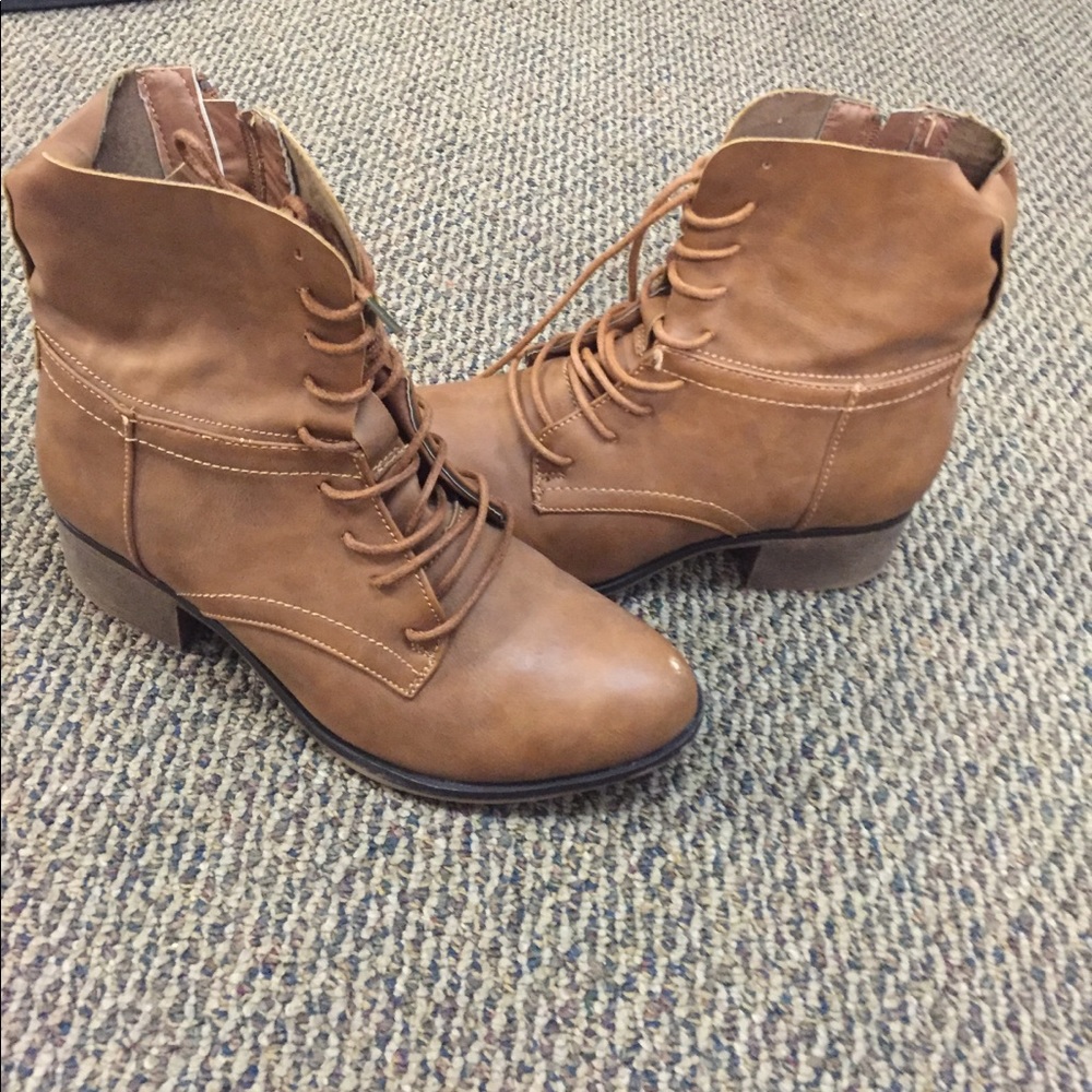 Cute brown booties! Barely worn