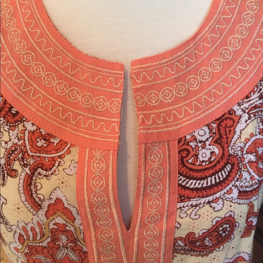 Cute Tunic Top! - Picture 2 of 3