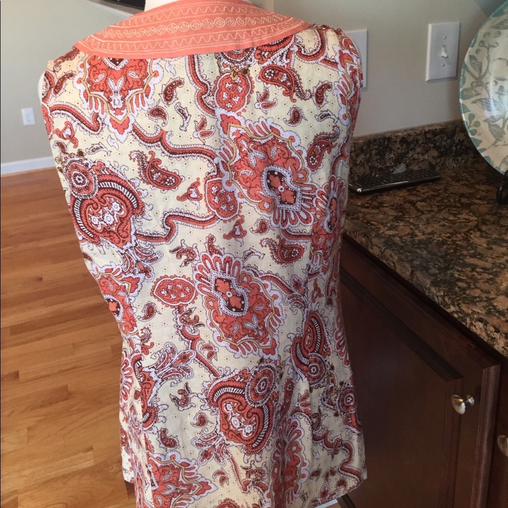 Cute Tunic Top! - Picture 3 of 3