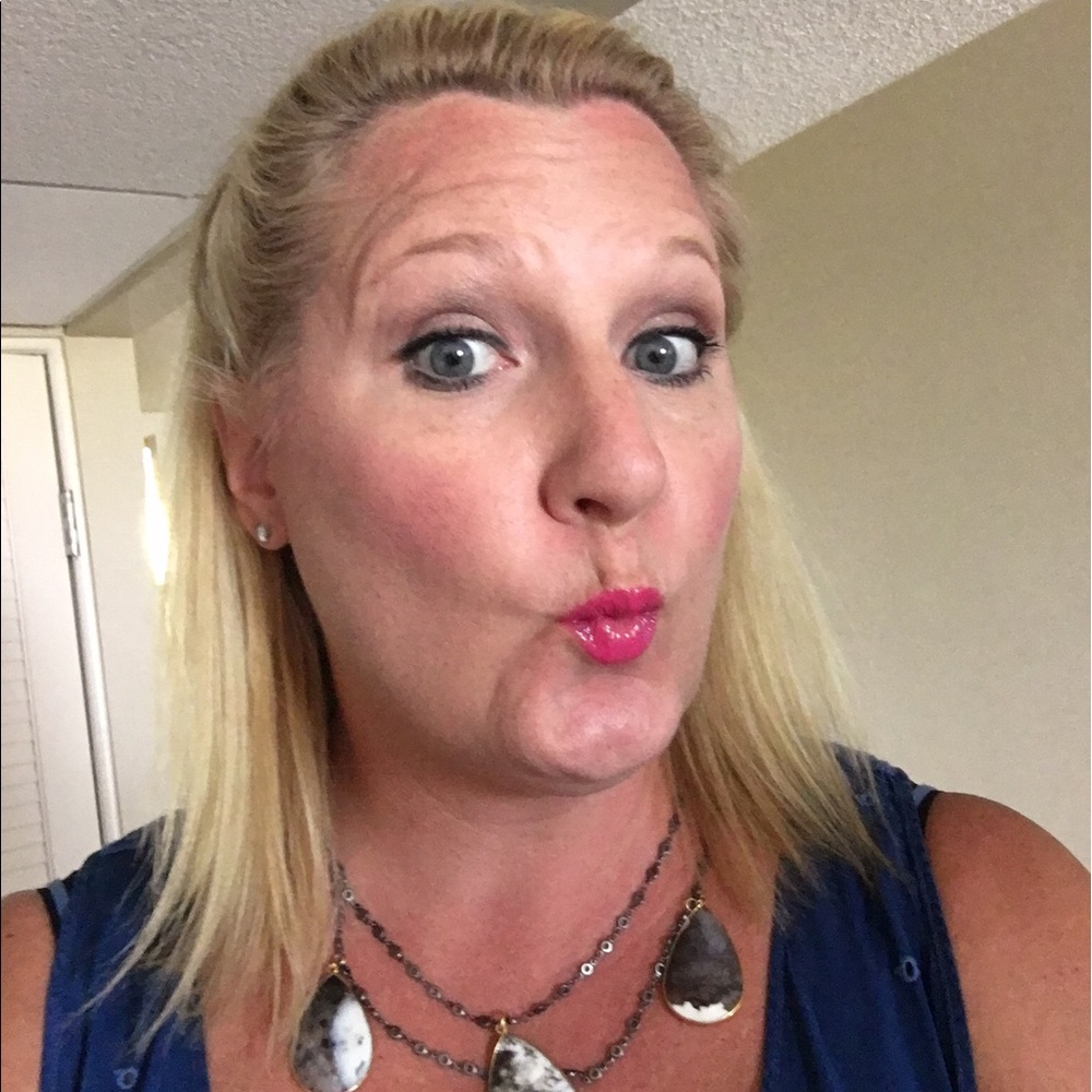 Meet your Posher, Angie