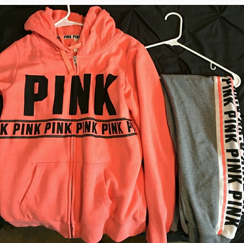 ISO LOOKING FOR THESE PINK LEGGINS
