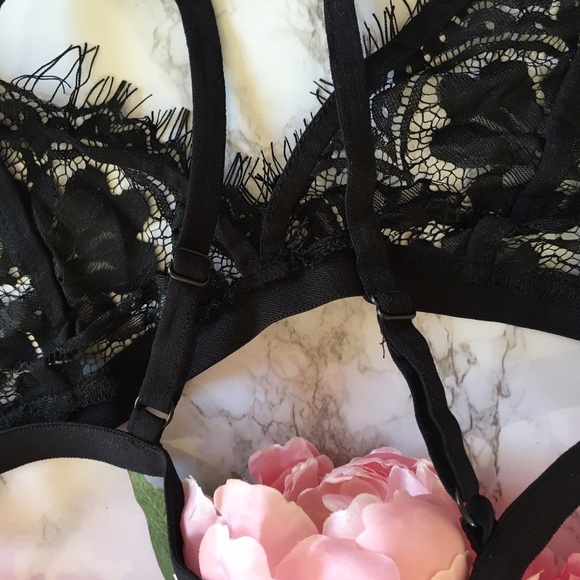"Kate" Black Lace Bralette - Picture 4 of 6