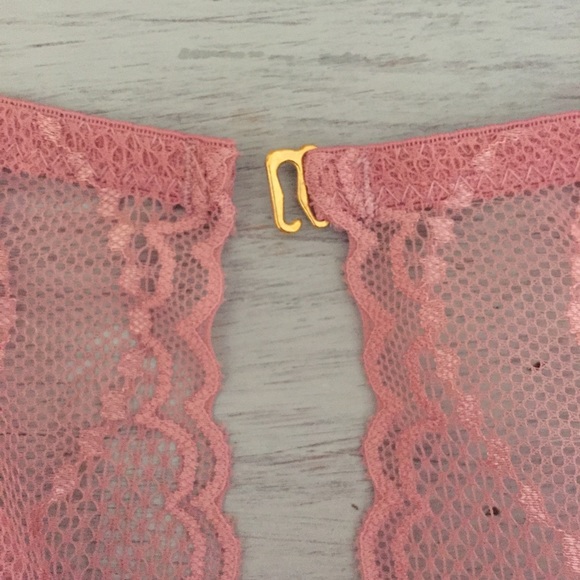 Gorgeous Mauve Lace Bralette - Picture 4 of 6