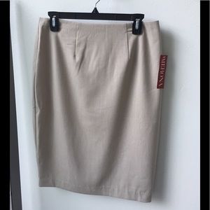 New beige pencil skirt - Merona Size 8
