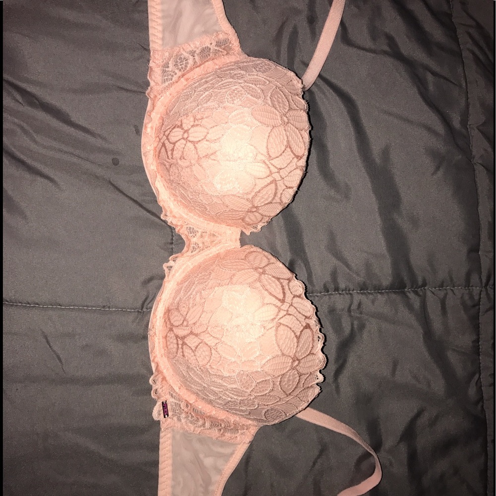 VS Pink Pink/coral push up bra