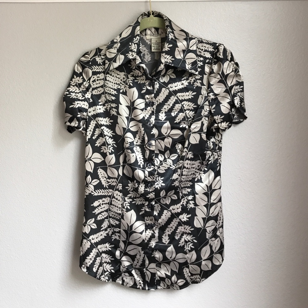 Vertigo Paris black and cream button up top