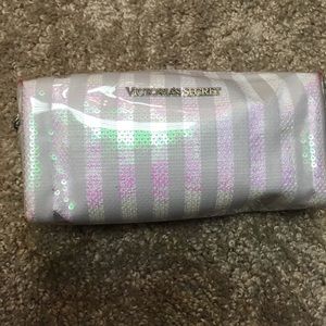 ❗️F I N A L❗️Small VS sequin make up bag 🎀