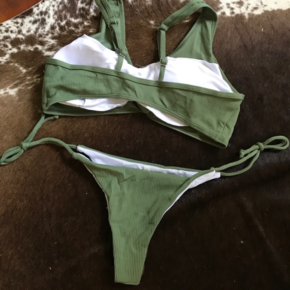 (Last one!) Olive bikini - Picture 2 of 3