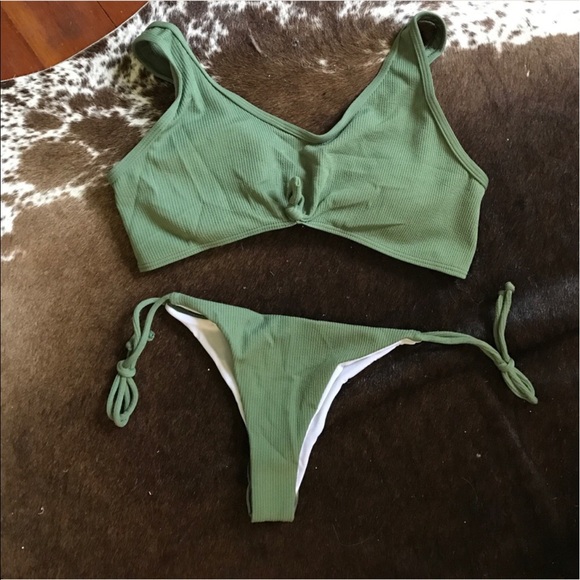 (Last one!) Olive bikini - Picture 3 of 3