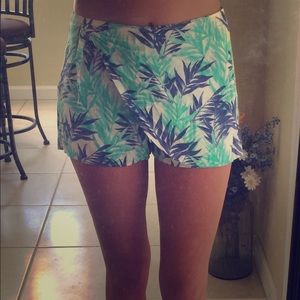 💥Tropical Print high waisted wrap shorts!