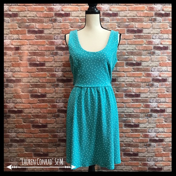 LC Lauren Conrad Dresses & Skirts - Lauren Conrad Criss Cross Back Printed Dress