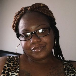 Meet your Posher, Tonya