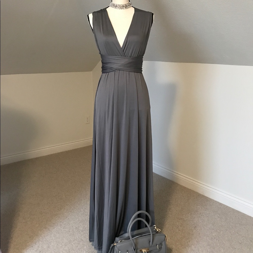 NWOT sleeveless halter Bandage long gown