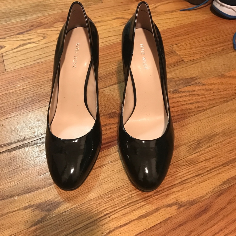 Nine West patent leather pumps