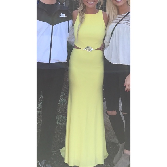 Mac Duggal yellow prom dress - Picture 1 of 5