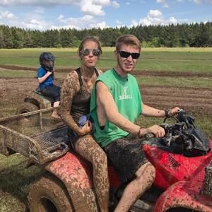 Meet your Posher, Claire