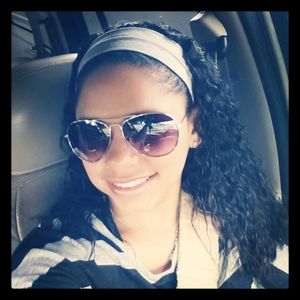 Meet your Posher, Brittney