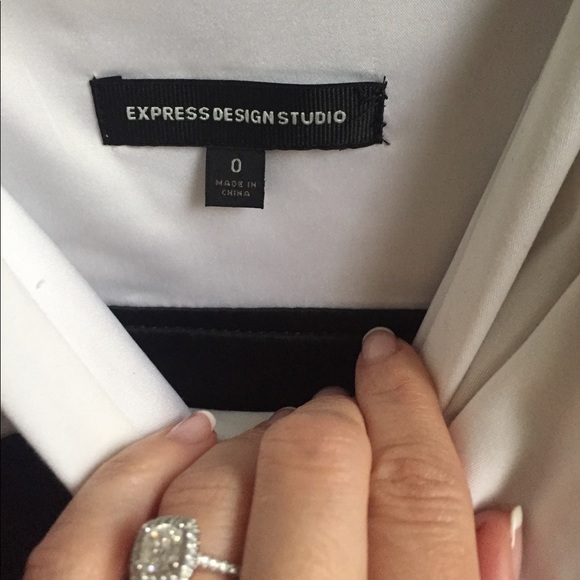 Express dress - Picture 2 of 4