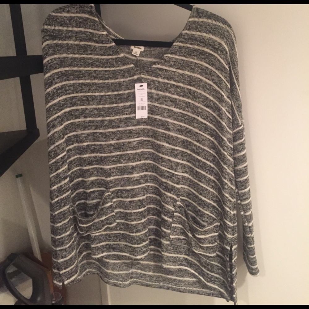 V neck flowy sweater