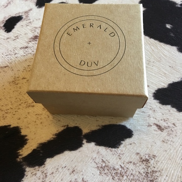 SOLD Never Worn Emerald Duv Cuff - Picture 5 of 5