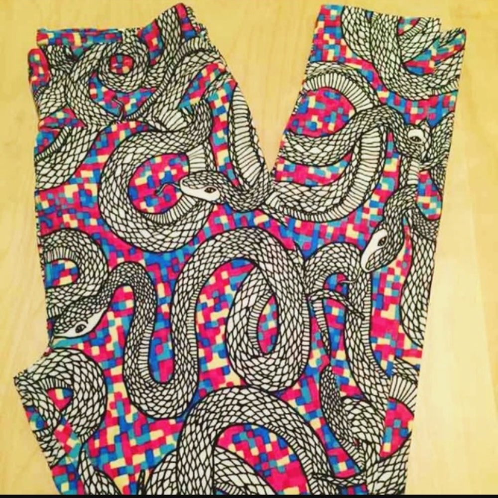 Lularoe Snake Leggings OS