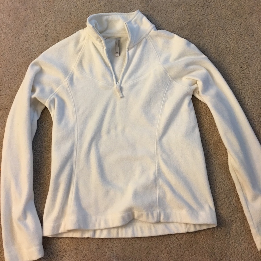 White pullover