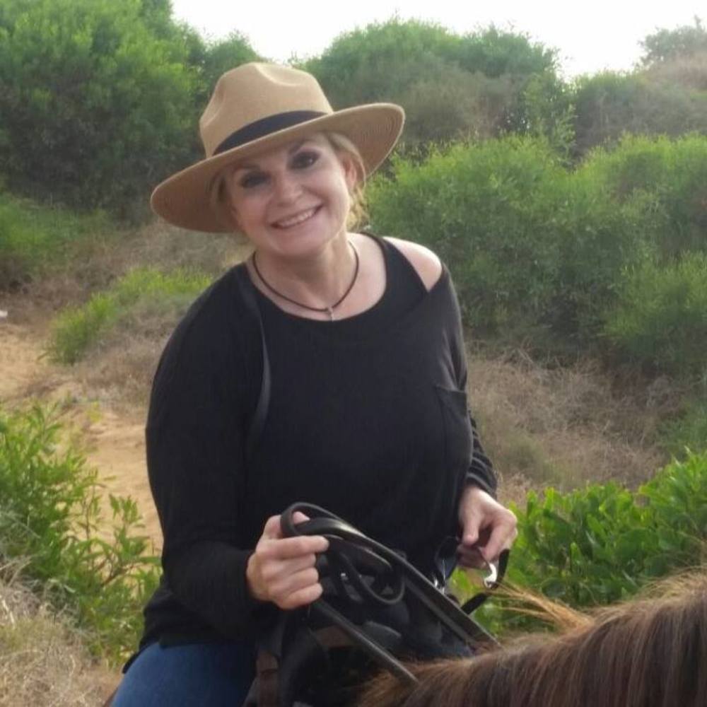 Meet your Posher, Teresa