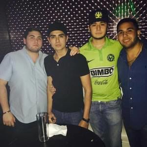 Meet your Posher, Adolfo