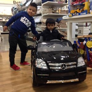 Meet your Posher, Edith