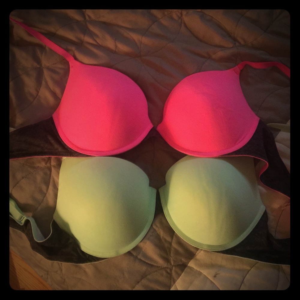 PINK Bras set of 2 36DD