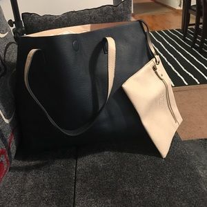 Bass reversible bag