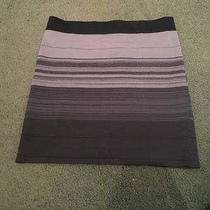 2b Bebe skirt
